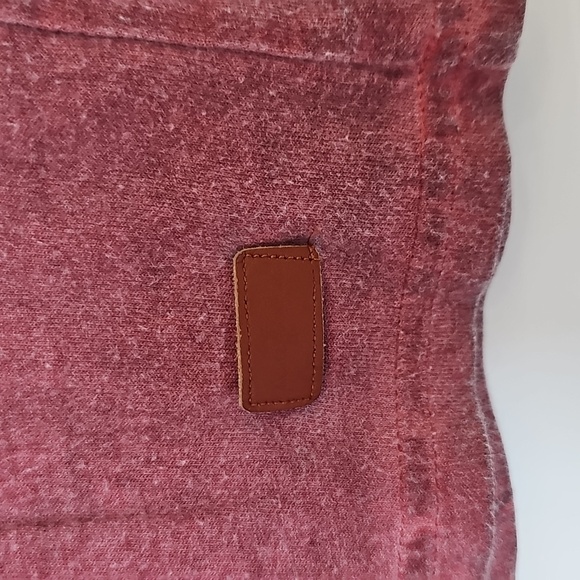 7 For All Mankind Distressed Red V-Neck Shirt Sz M - Picture 2 of 5